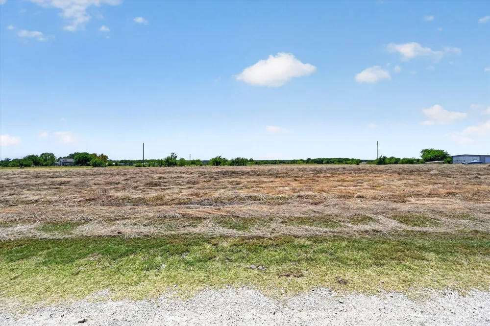 Lone Elm Road Waxahachie, TX 75167