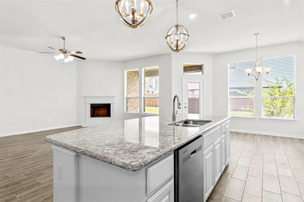 112 Mockingbird Hill Drive Joshua, TX 76058