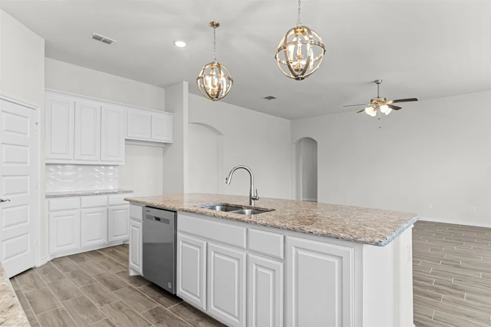 112 Mockingbird Hill Drive Joshua, TX 76058