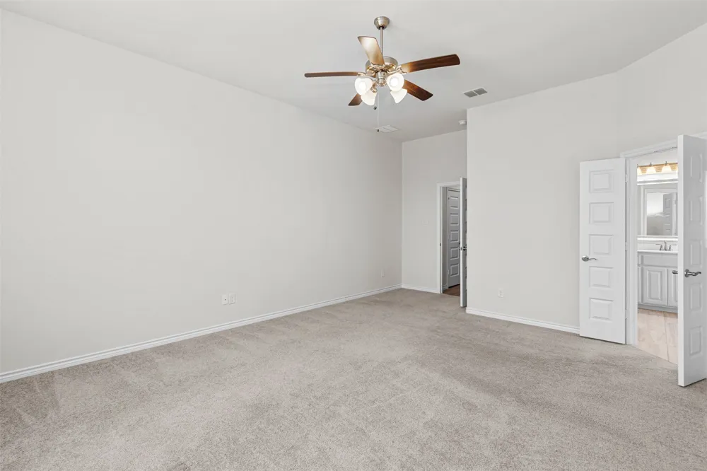 112 Mockingbird Hill Drive Joshua, TX 76058