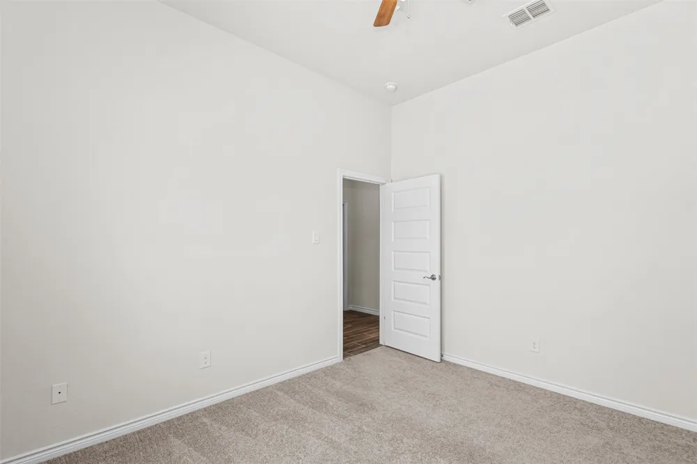 112 Mockingbird Hill Drive Joshua, TX 76058