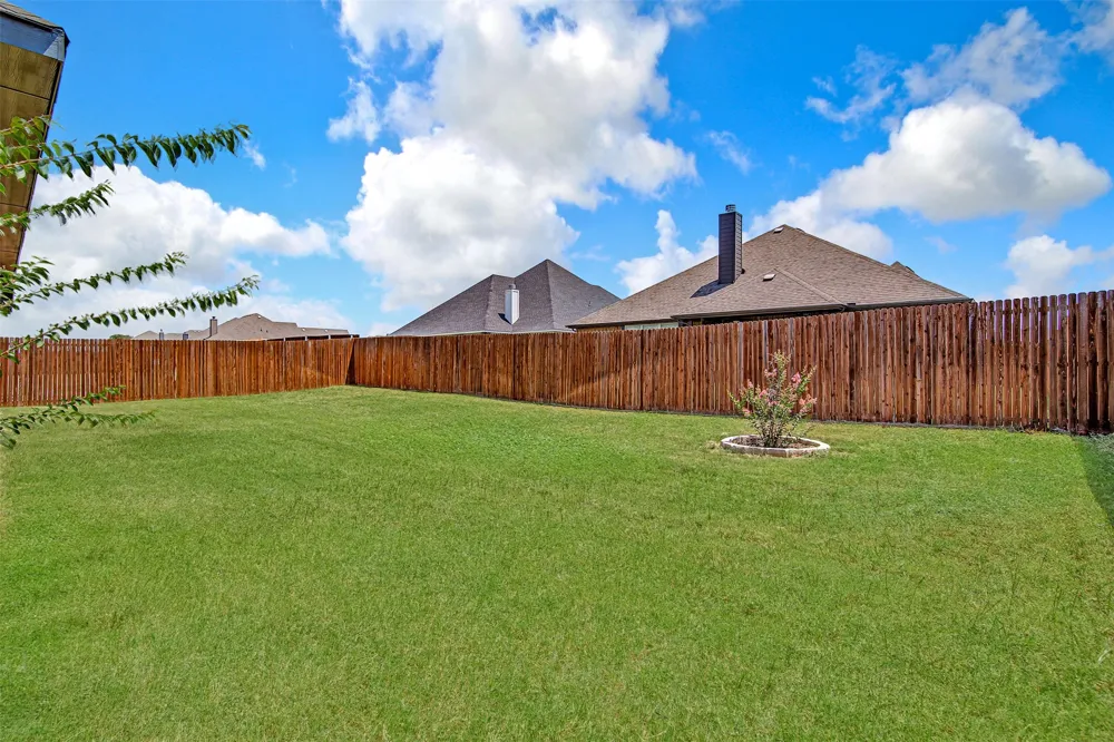 112 Mockingbird Hill Drive Joshua, TX 76058
