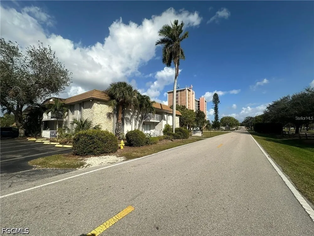 Maravilla Avenue #303 Fort Myers, FL 33901