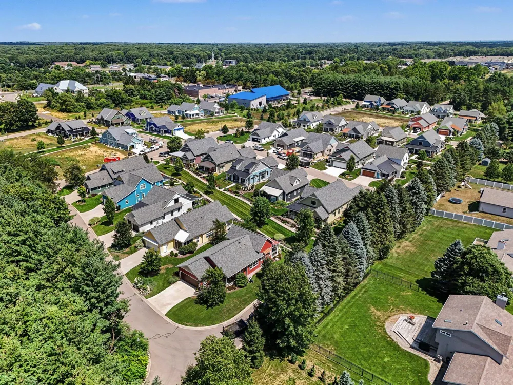 8241 Thimbleweed Trail Kalamazoo, MI 49009