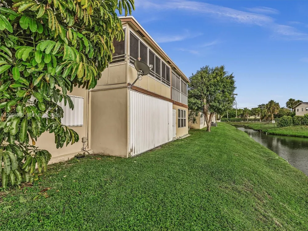 551 NW 76th Ter #208 Margate, FL 33063
