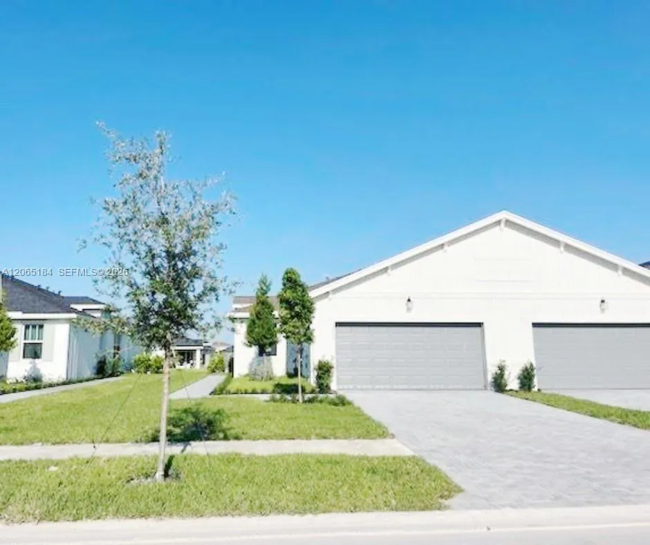 1375 Tangled Orchard Trce Loxahatchee, FL 33470
