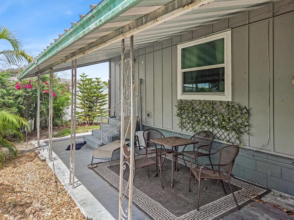 2013 SAINT LUCIE BOULEVARD Fort Pierce, FL 34946