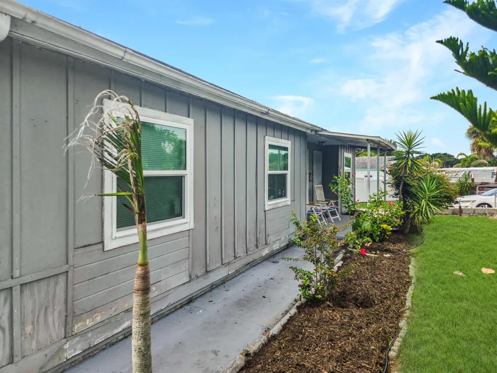 2013 SAINT LUCIE BOULEVARD Fort Pierce, FL 34946
