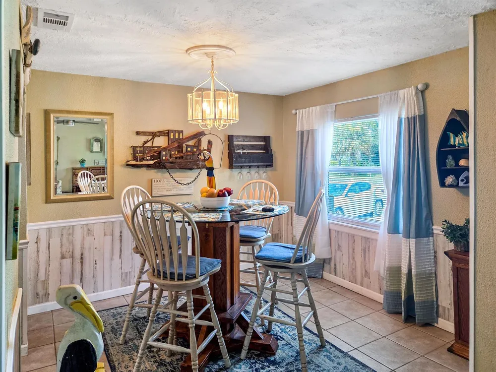2013 SAINT LUCIE BOULEVARD Fort Pierce, FL 34946