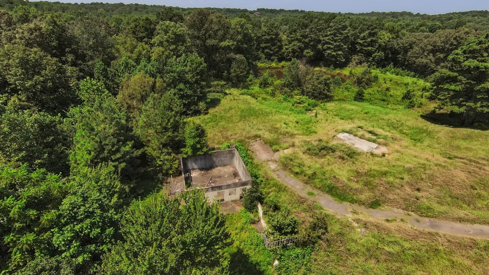631 Jay Bird Ln Palmersville, TN 38241