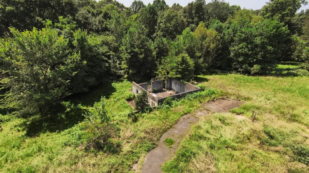 631 Jay Bird Ln Palmersville, TN 38241