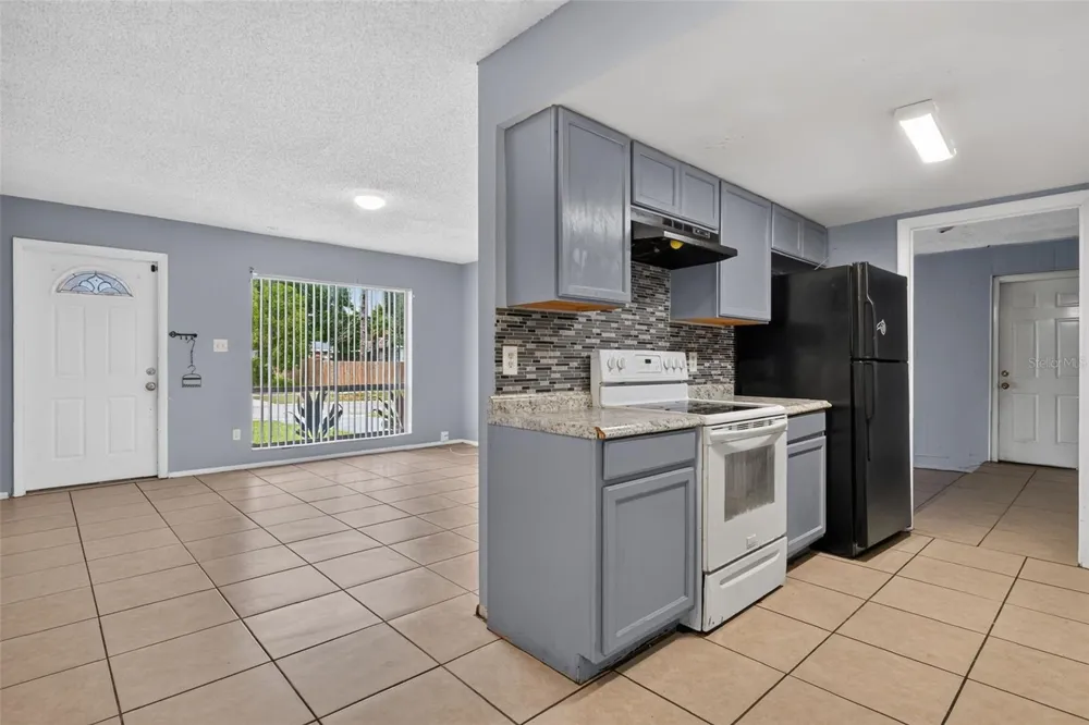 1877 WAYSIDE DRIVE Orlando, FL 32818
