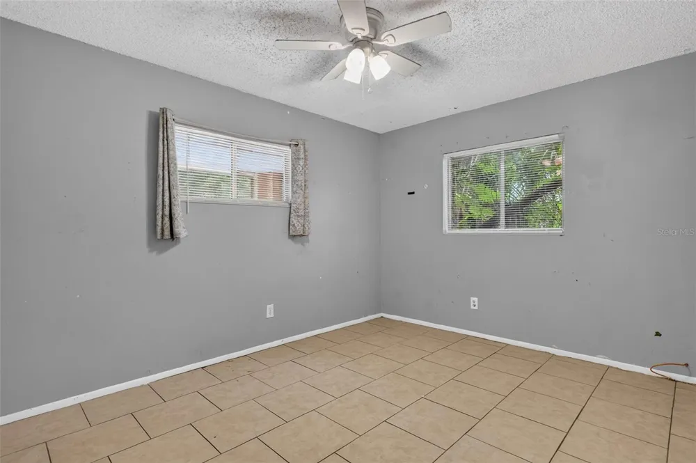 1877 WAYSIDE DRIVE Orlando, FL 32818