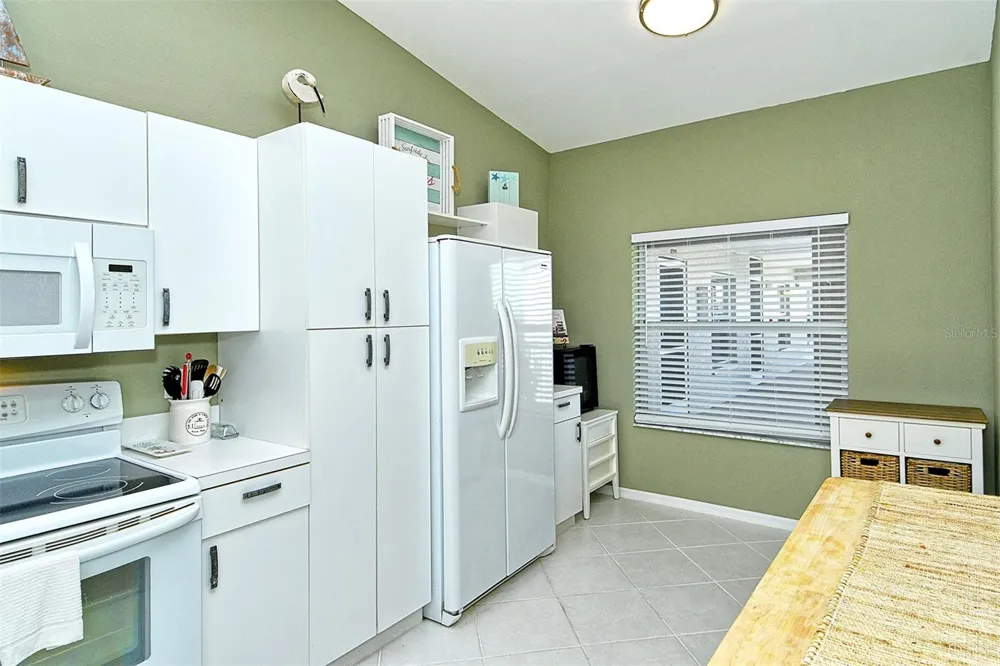 9610 CLUB SOUTH CIRCLE #4302 Sarasota, FL 34238