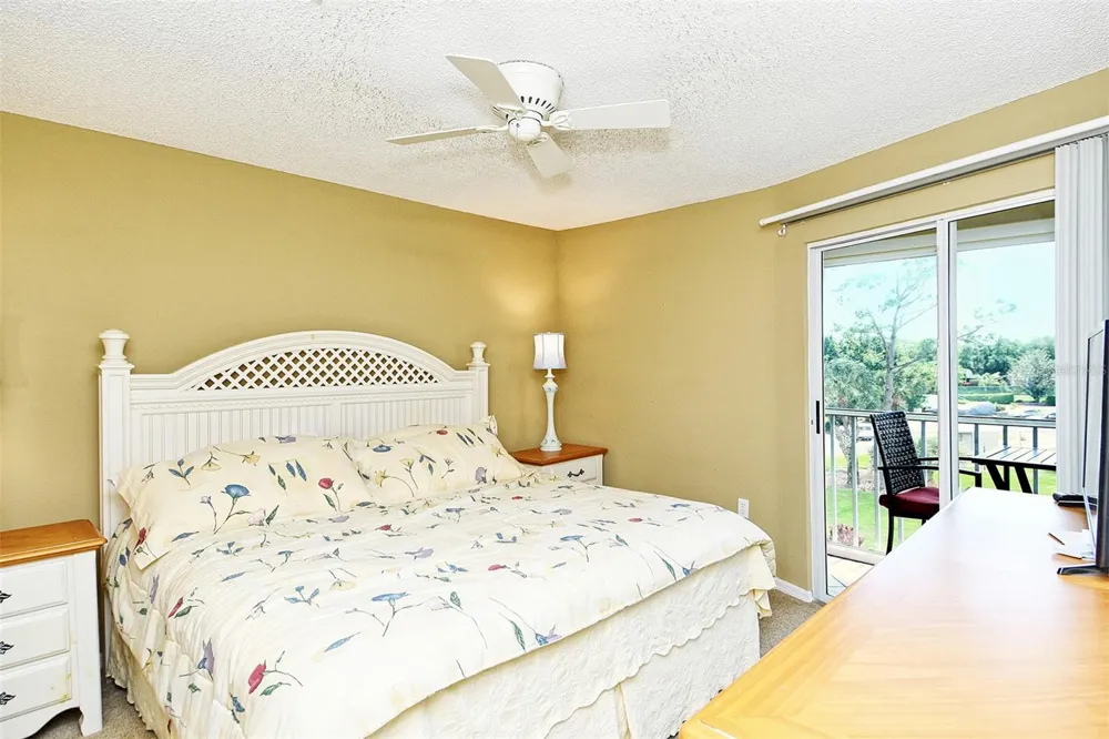 9610 CLUB SOUTH CIRCLE #4302 Sarasota, FL 34238