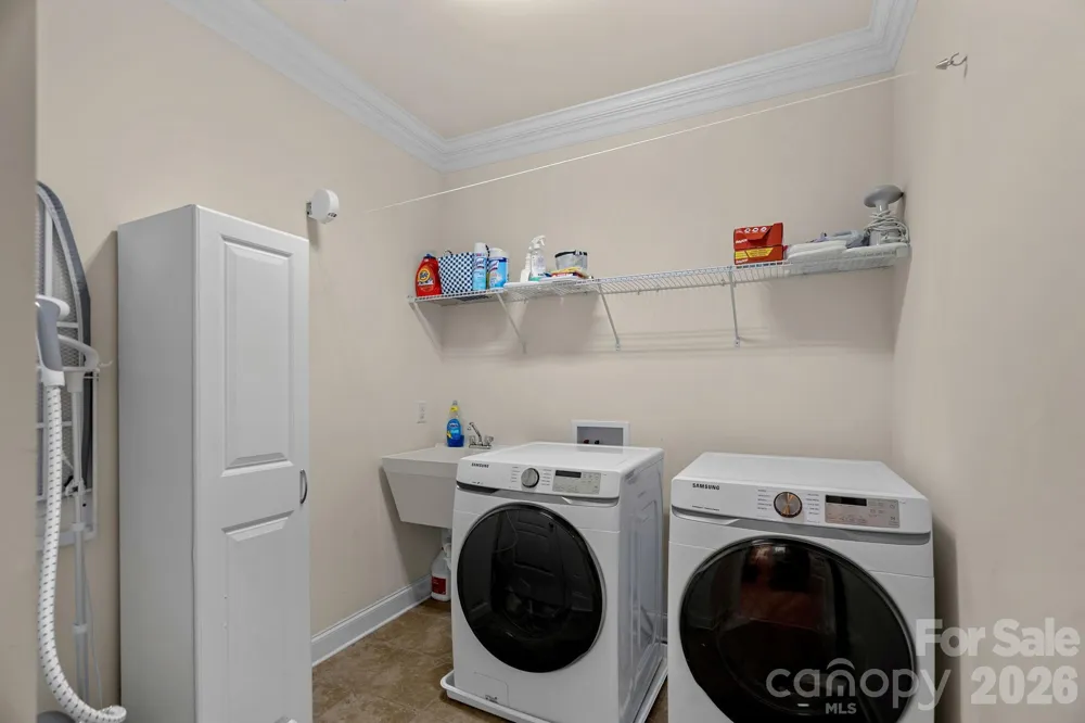 8211 Caesars Head Drive Waxhaw, NC 28173