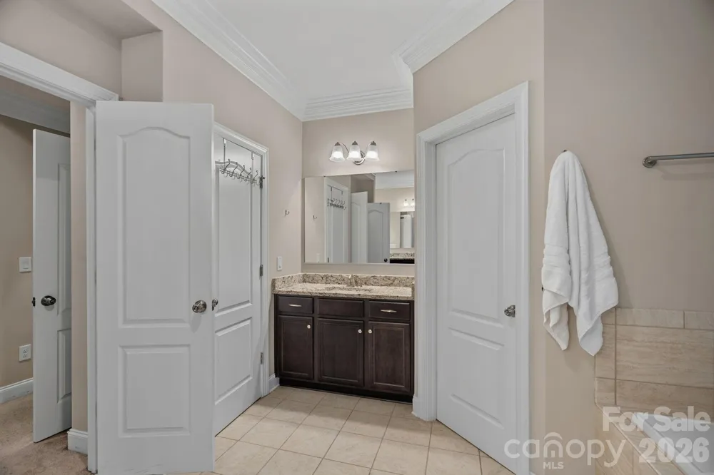 8211 Caesars Head Drive Waxhaw, NC 28173