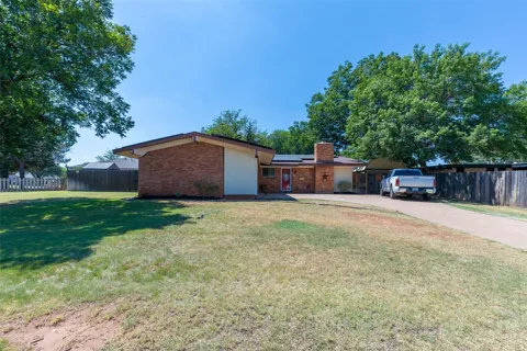 1002 Westwood Drive