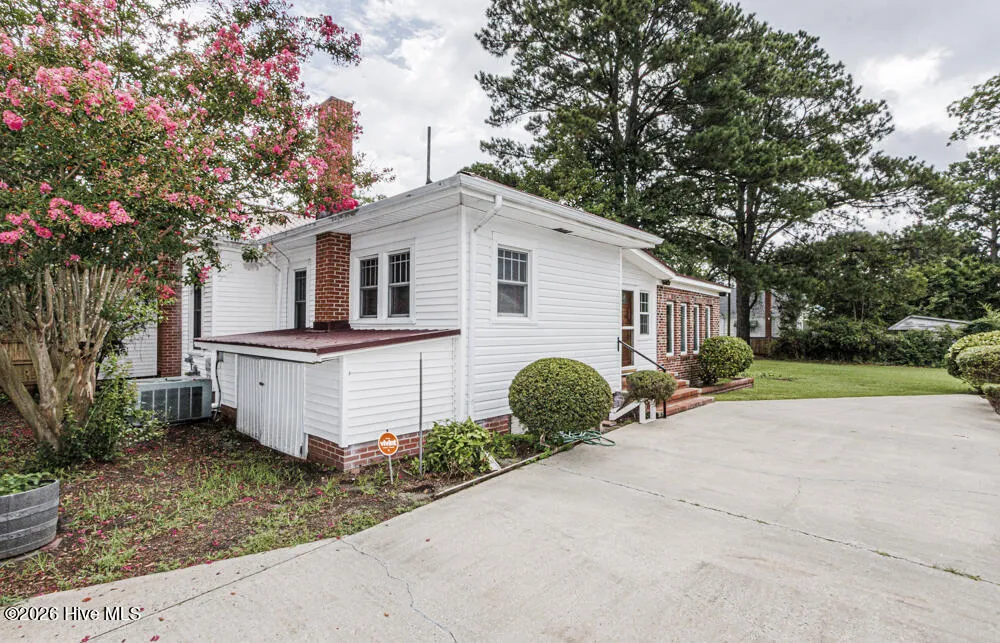 600 S Haughton Street Williamston, NC 27892