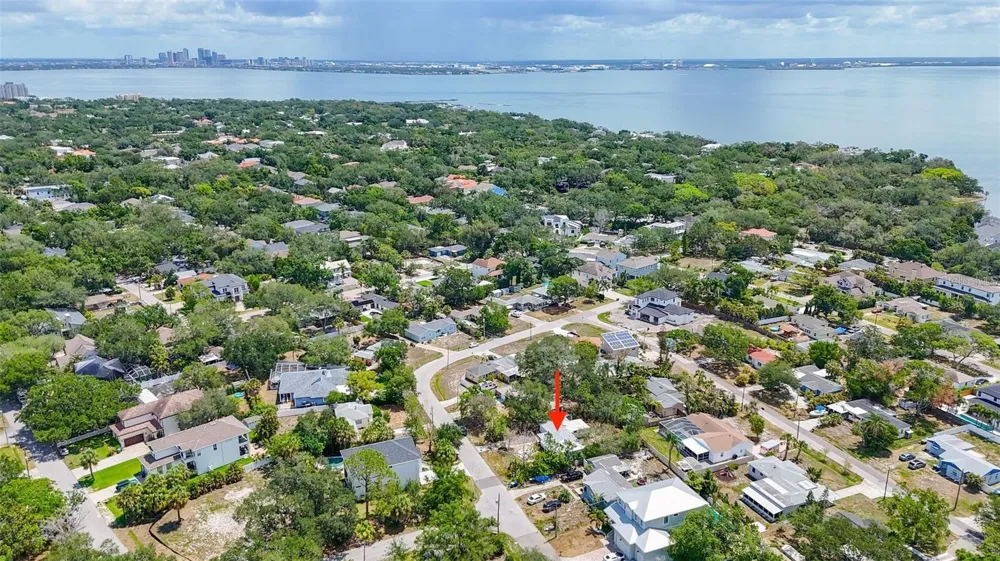 6206 S FOSTER AVENUE Tampa, FL 33611