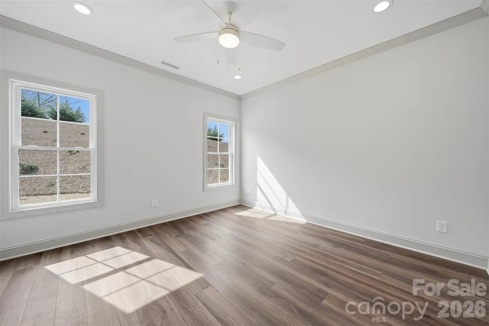 4957 Southview Drive Hickory, NC 28602
