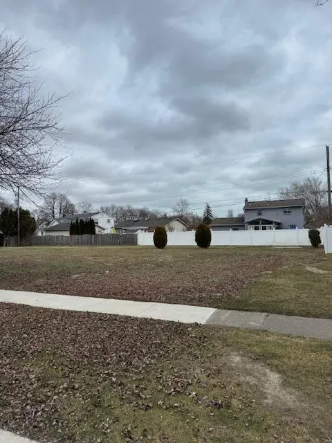 1234 John L Drive Monroe, MI 48162