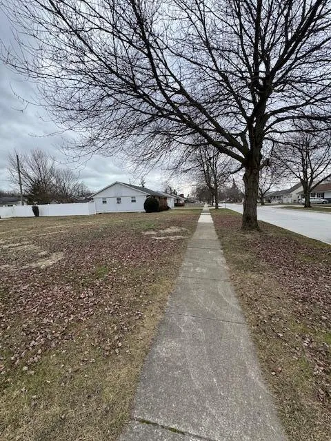 1234 John L Drive Monroe, MI 48162