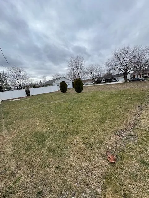1234 John L Drive Monroe, MI 48162