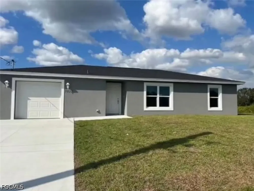 Rich Circle Labelle, FL 33935
