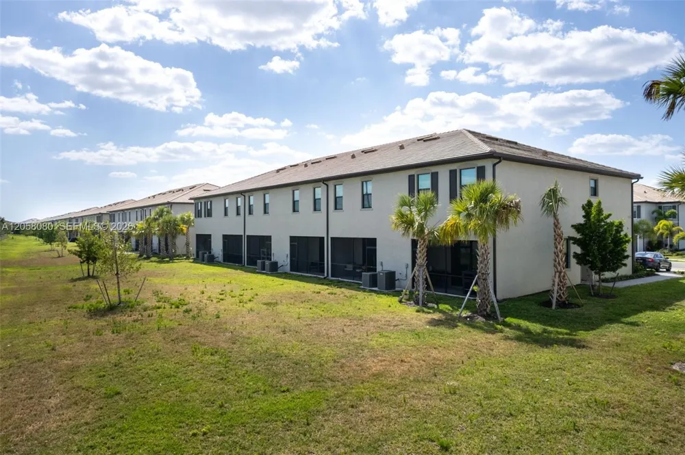 14275 PINE LODGE LN Other City - In The State Of Florida, FL 33913