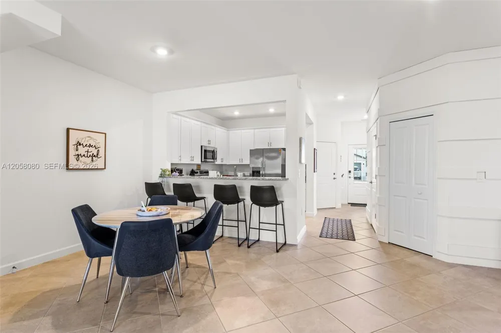 14275 PINE LODGE LN Other City - In The State Of Florida, FL 33913