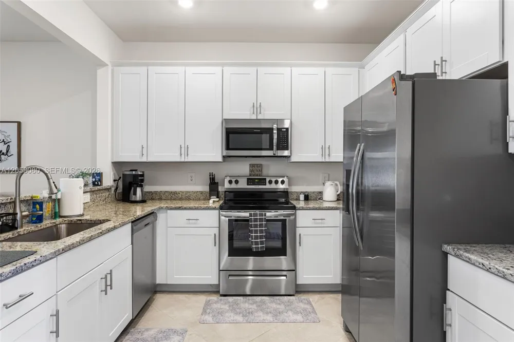 14275 PINE LODGE LN Other City - In The State Of Florida, FL 33913