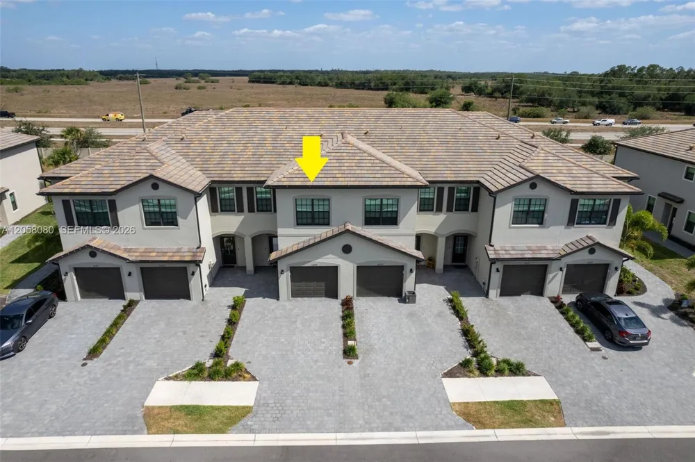 14275 PINE LODGE LN Other City - In The State Of Florida, FL 33913