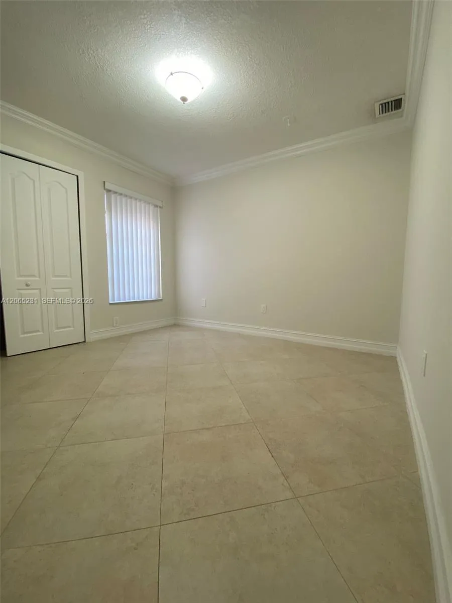 12432 SW 94th Ln Miami, FL 33186