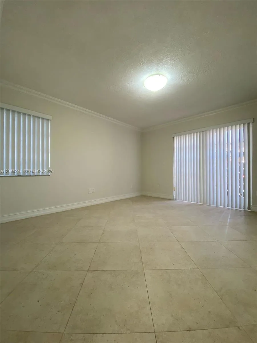 12432 SW 94th Ln Miami, FL 33186