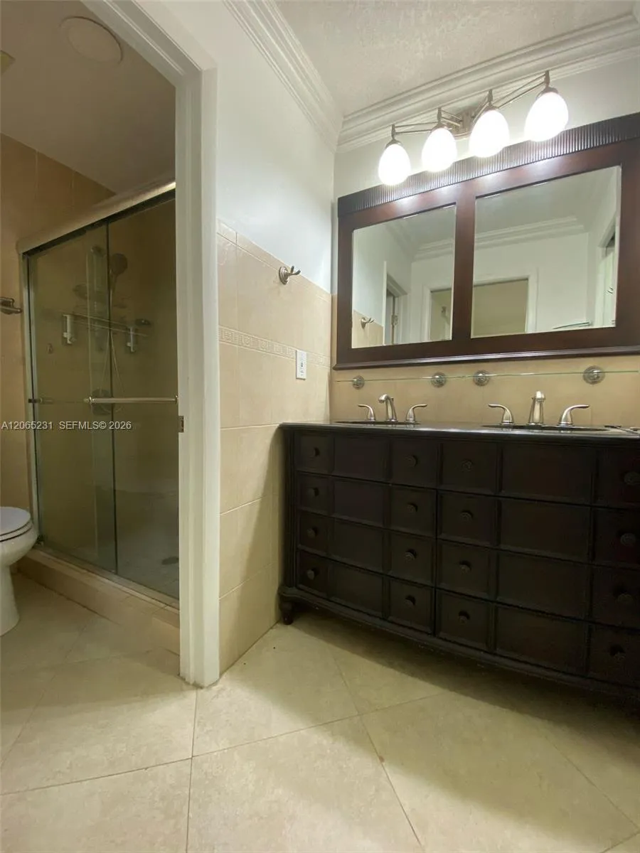 12432 SW 94th Ln Miami, FL 33186