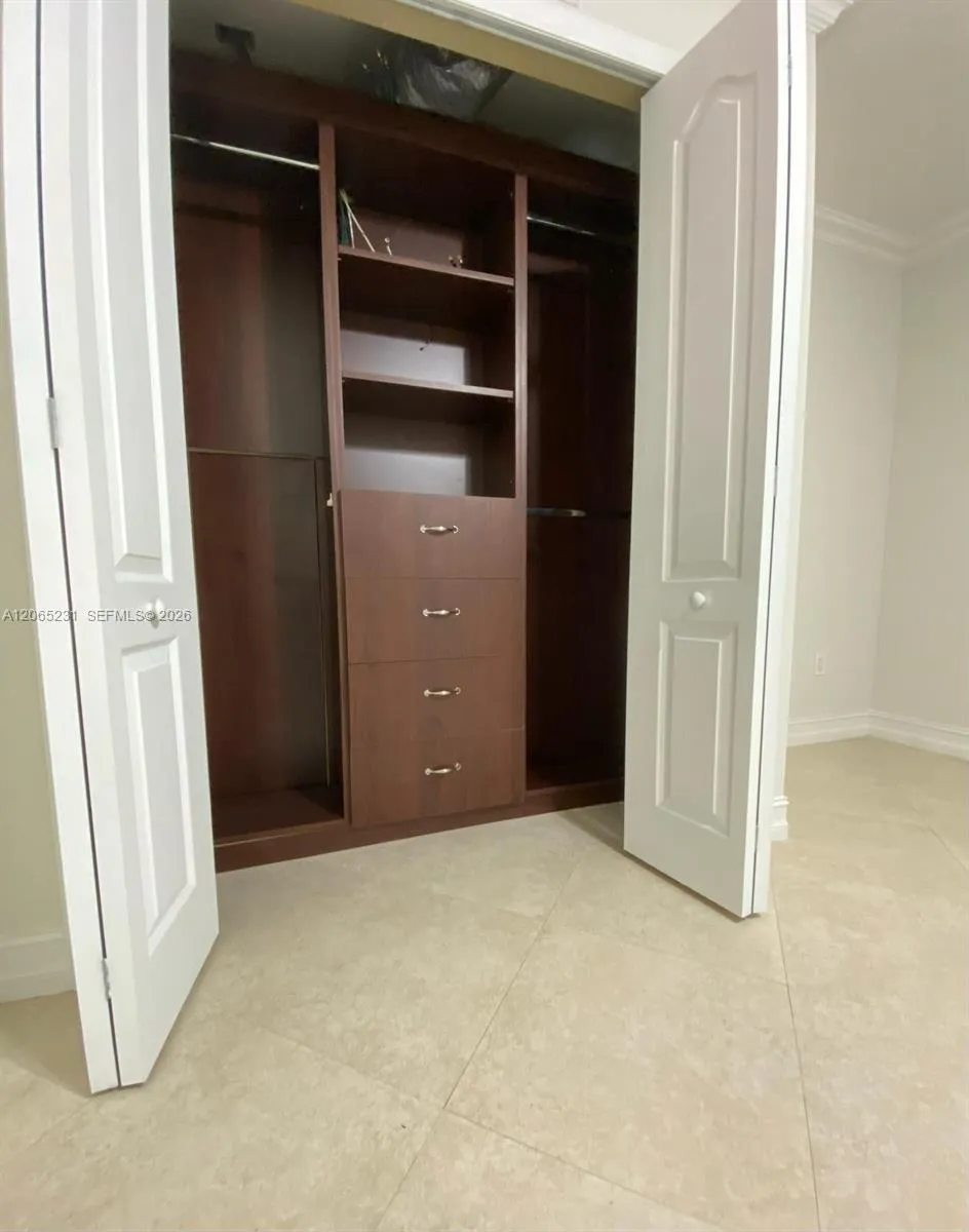 12432 SW 94th Ln Miami, FL 33186