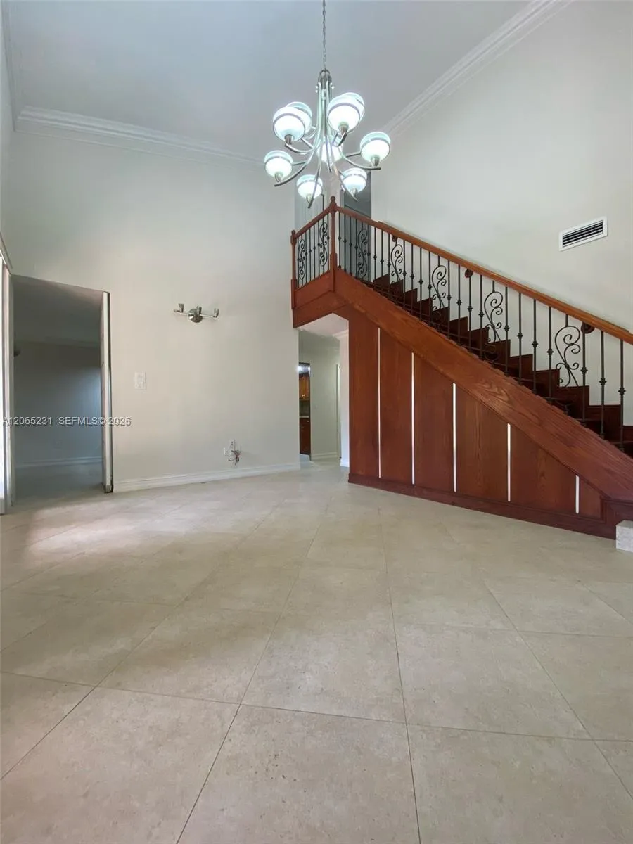 12432 SW 94th Ln Miami, FL 33186