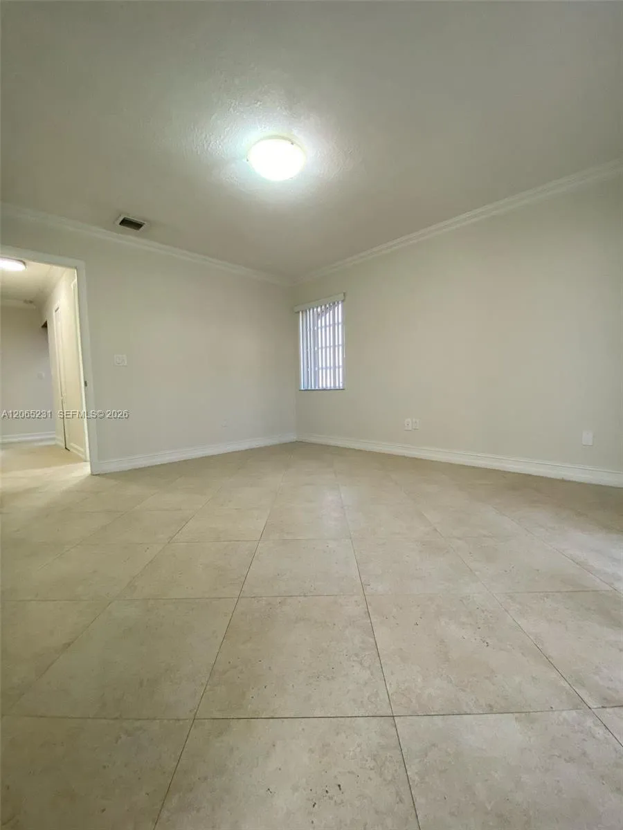12432 SW 94th Ln Miami, FL 33186