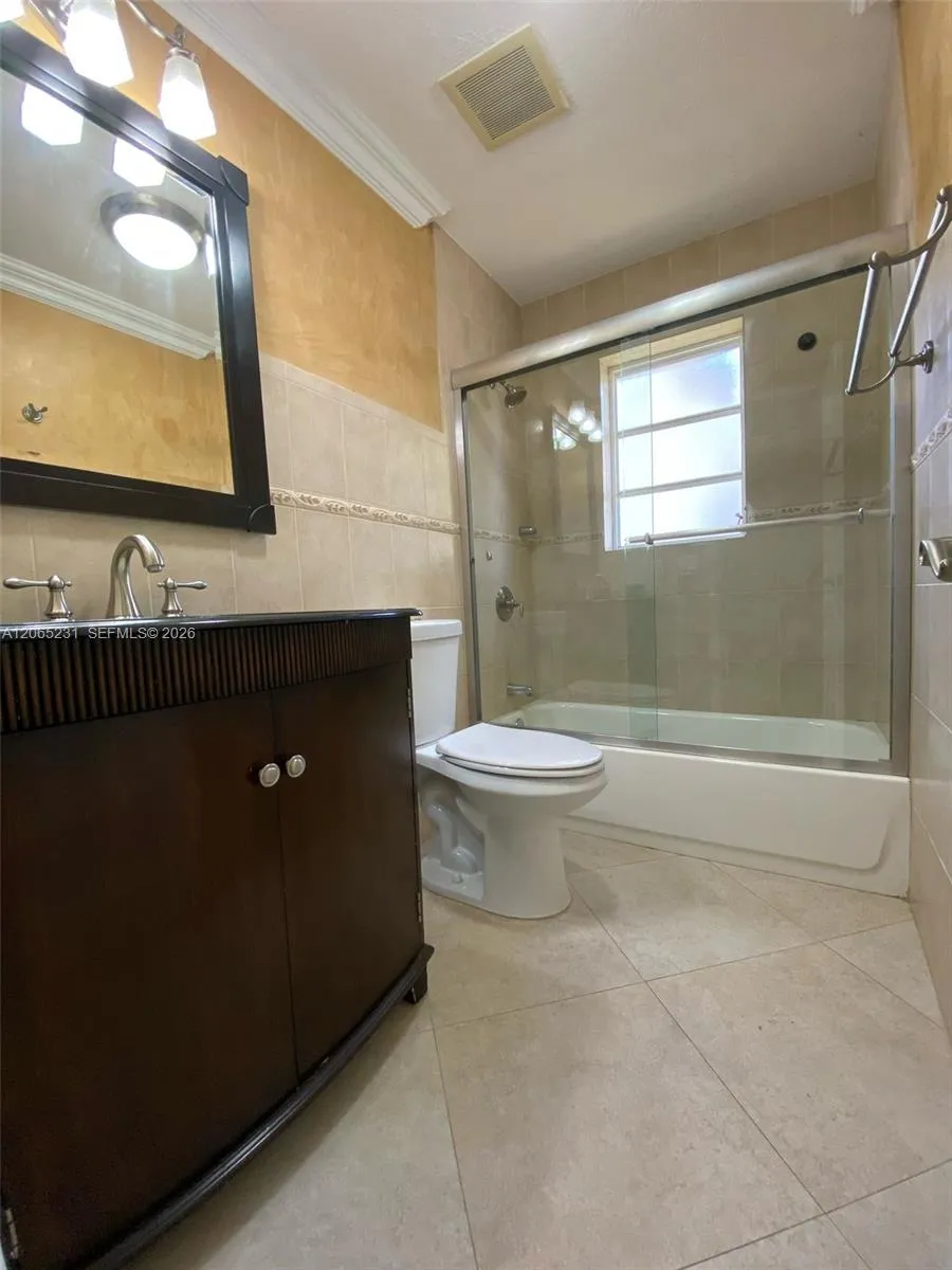 12432 SW 94th Ln Miami, FL 33186