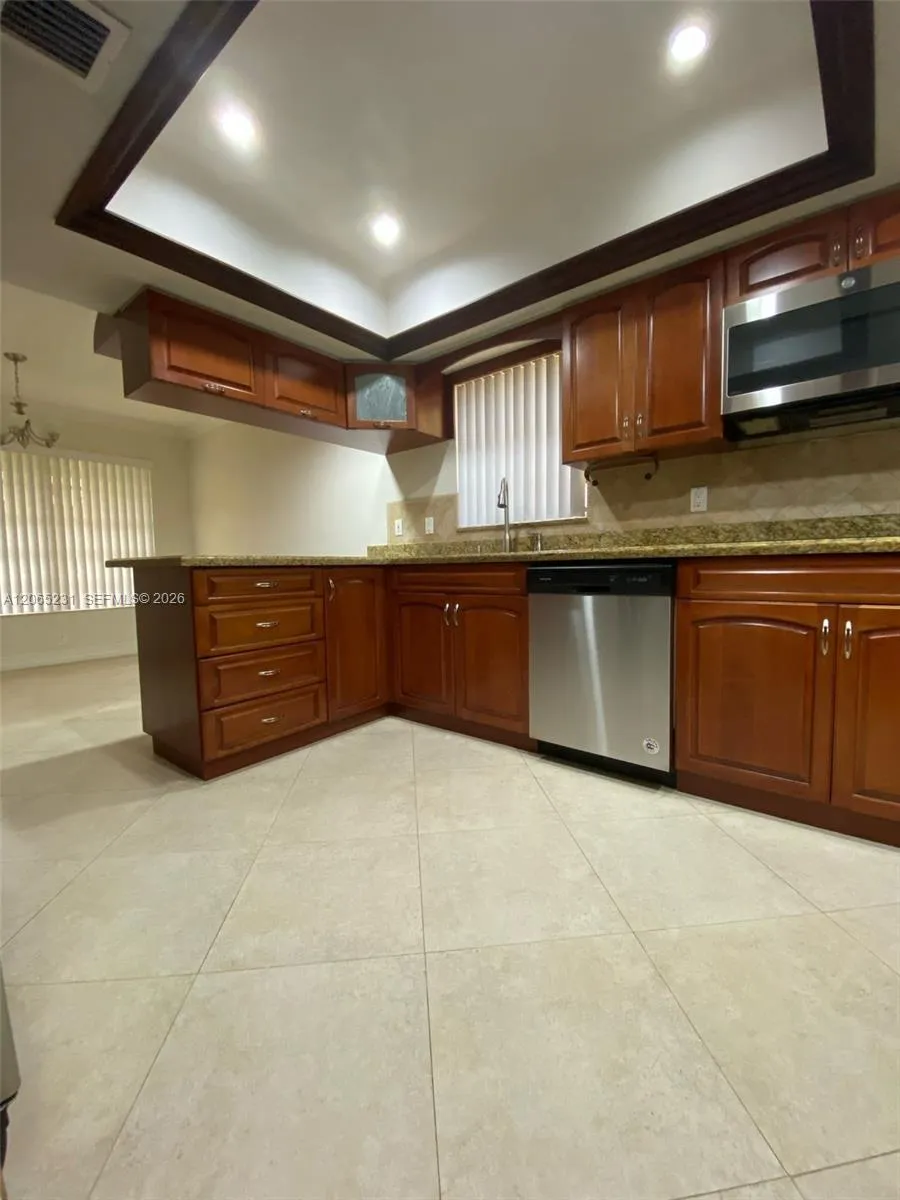 12432 SW 94th Ln Miami, FL 33186