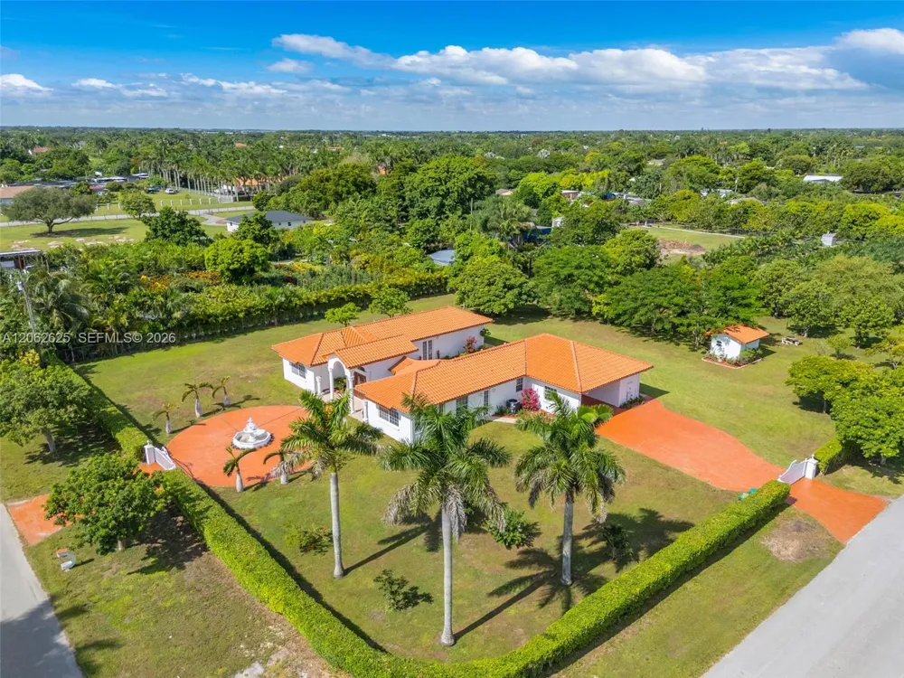 23800 SW 207th Ave Homestead, FL 33031