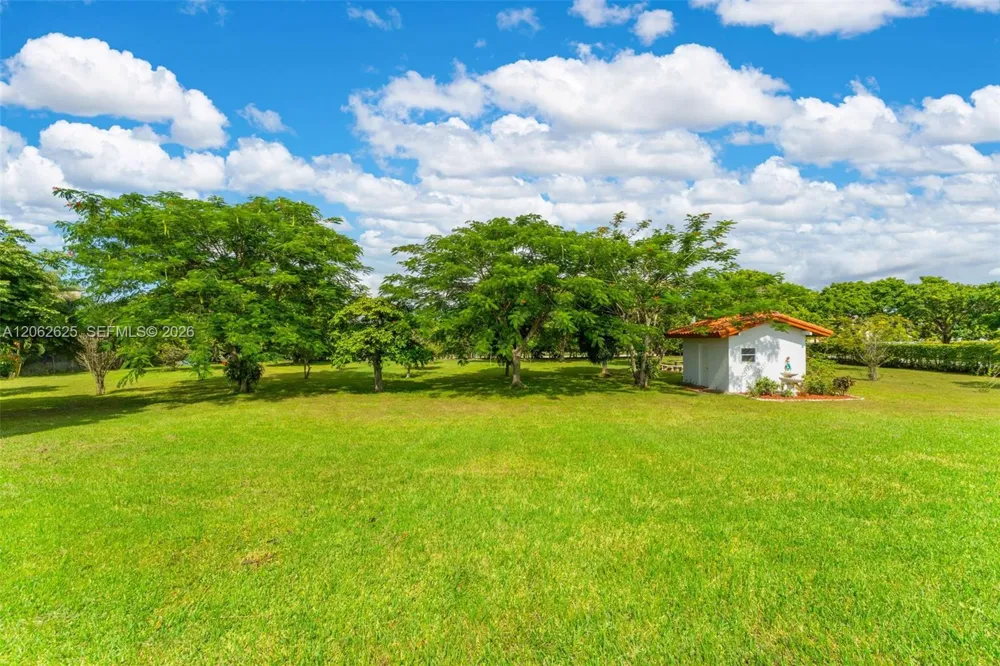 23800 SW 207th Ave Homestead, FL 33031
