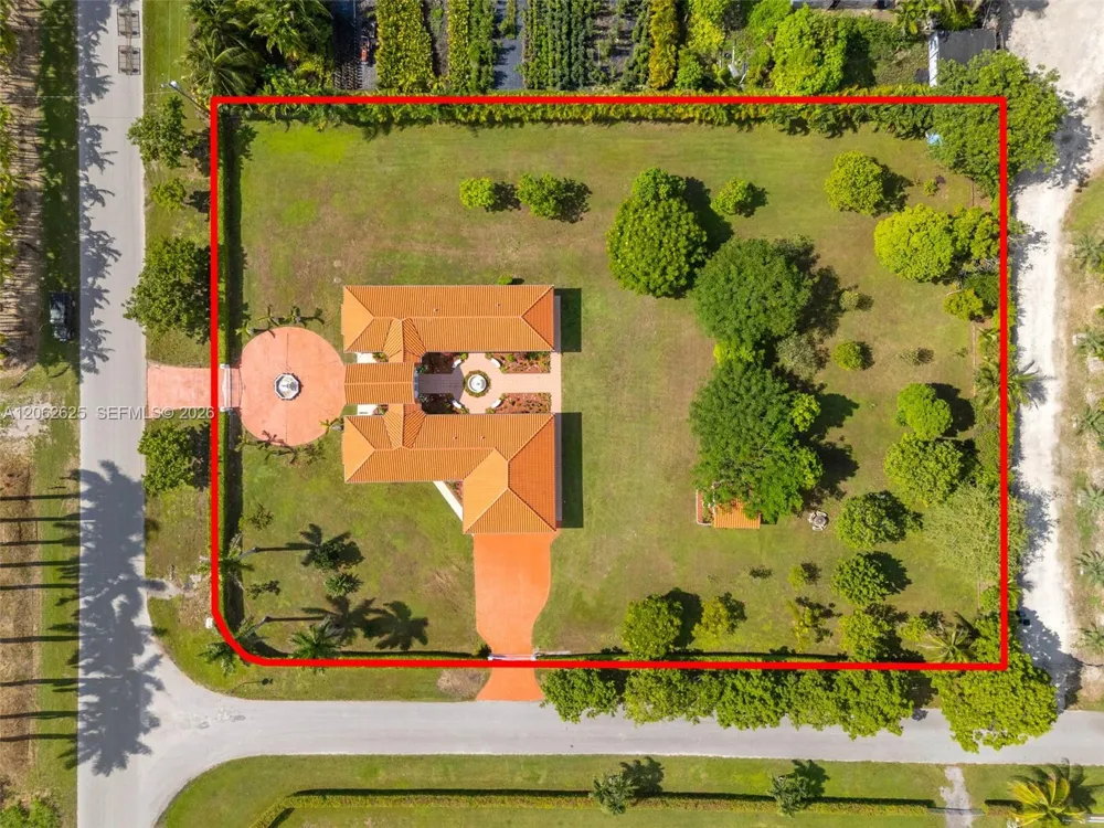 23800 SW 207th Ave Homestead, FL 33031