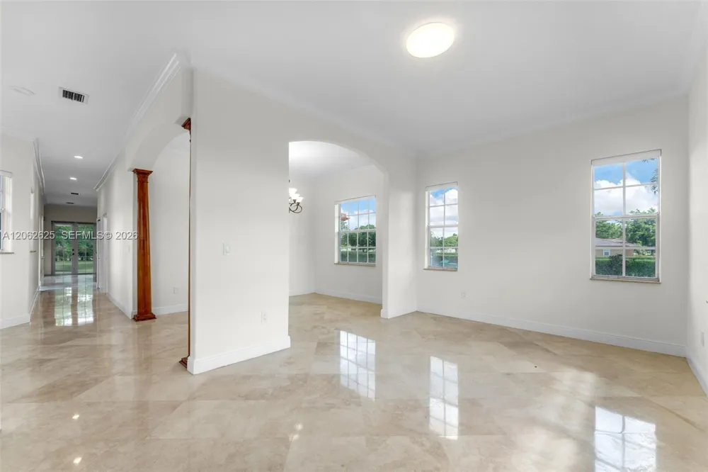 23800 SW 207th Ave Homestead, FL 33031