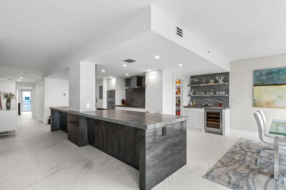 4301 OCEAN BOULEVARD #1706 Boca Raton, FL 33431