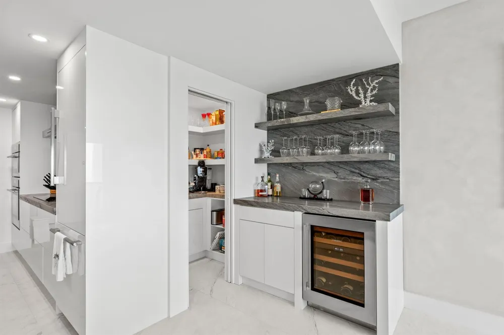 4301 OCEAN BOULEVARD #1706 Boca Raton, FL 33431