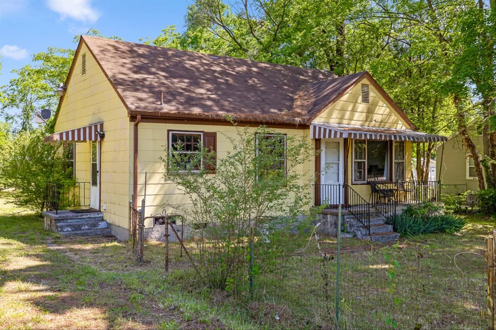 591 W Cloud Springs Road Rossville, GA 30741