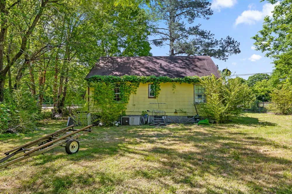 591 W Cloud Springs Road Rossville, GA 30741