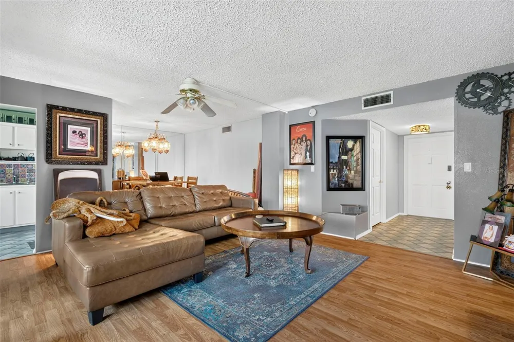 6960 20TH AVENUE #105 St Petersburg, FL 33710